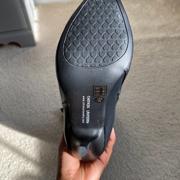 Chinese Laundry - Picture 6 of 16